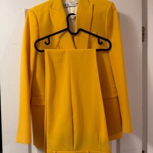Zara Women's Vibrant Yellow Suit Jacket
